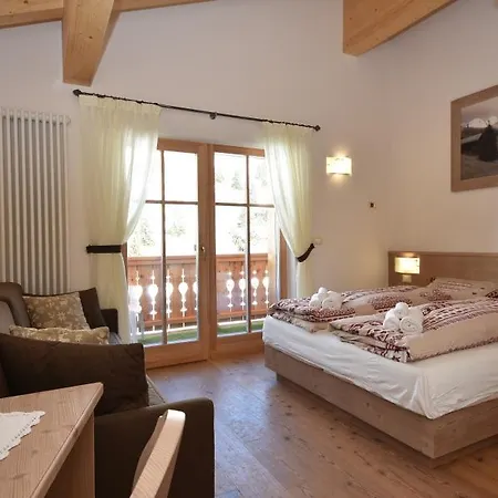 Miralago Hotel *
